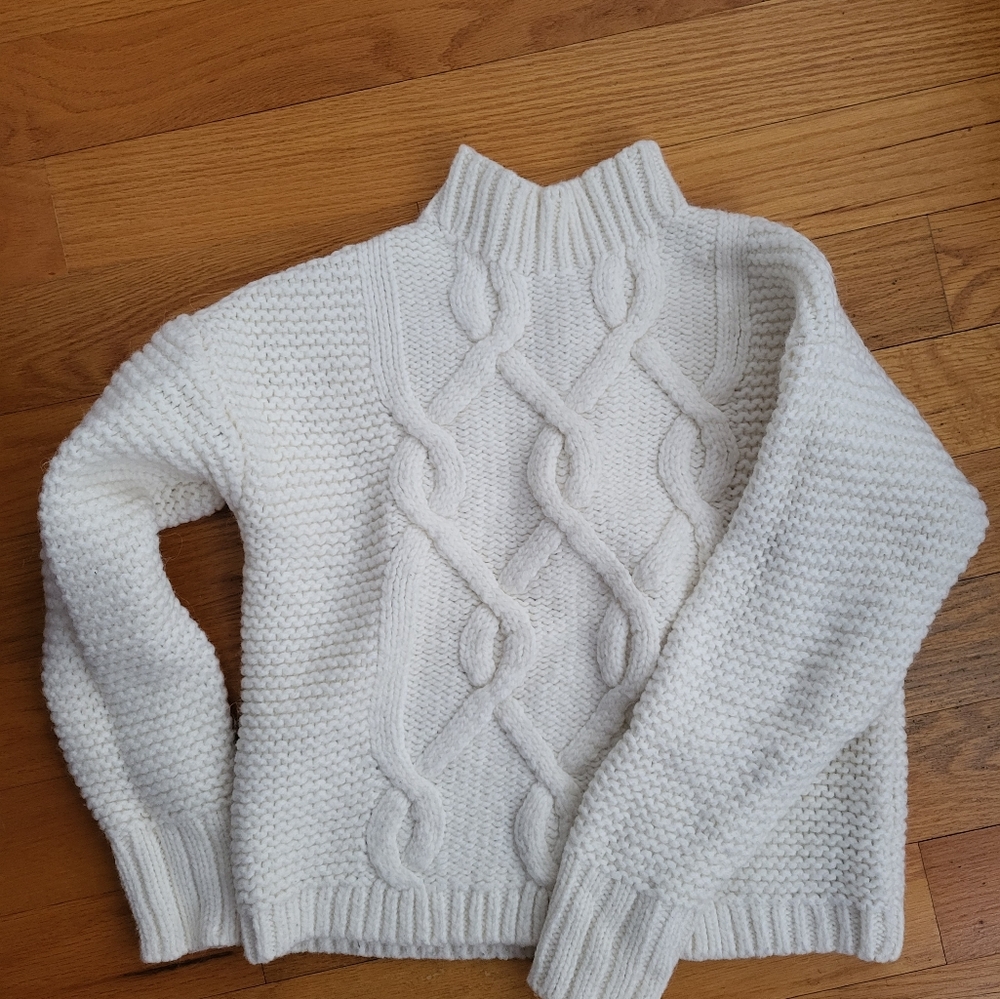 Gap Sweater size S